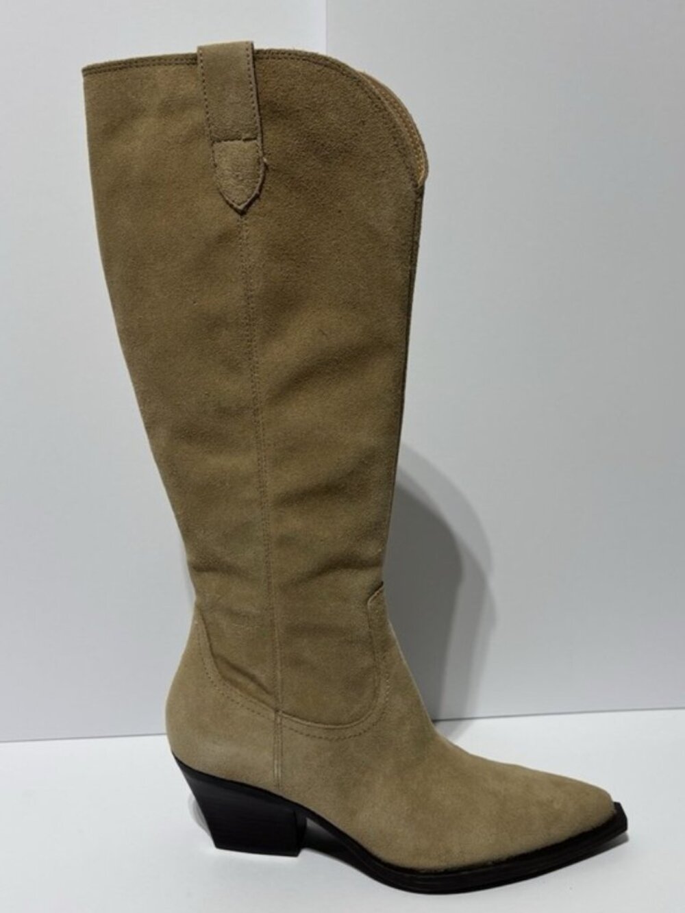 Dolce Vita Women’s Ramsay Taupe Suede Western Boots, Size 9.5 M